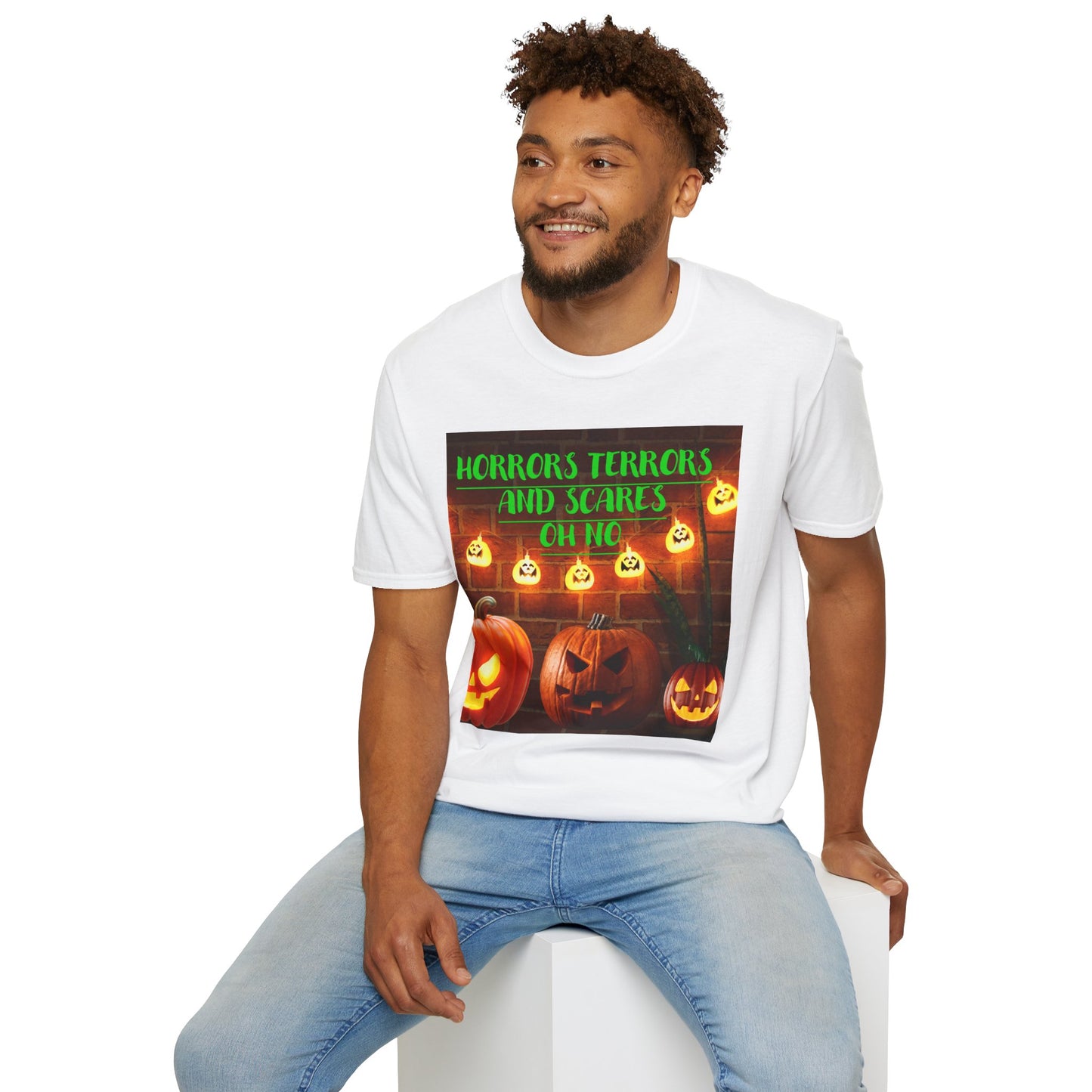 Halloween T-Shirt with Scary Pumpkins and string lights - Horror, Terrors and Scares Oh No