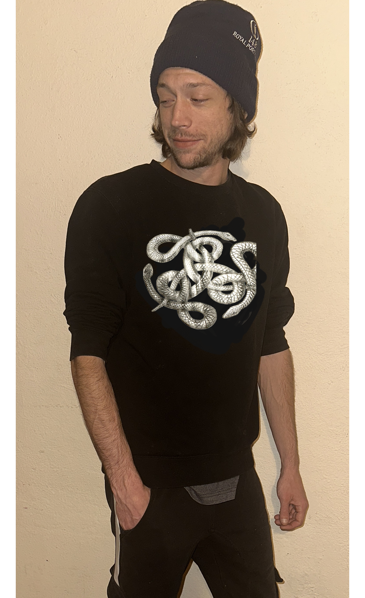 Crewneck Sweatshirt – Black Entwined Snakes Engraving Graphic
