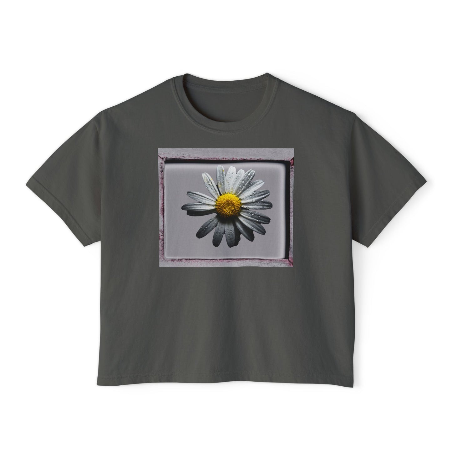 Daisy Floral Women's Boxy Tee, Relaxed Summer Top, Casual Wear, Gift for Her, Spring Fashion, Feminine Style