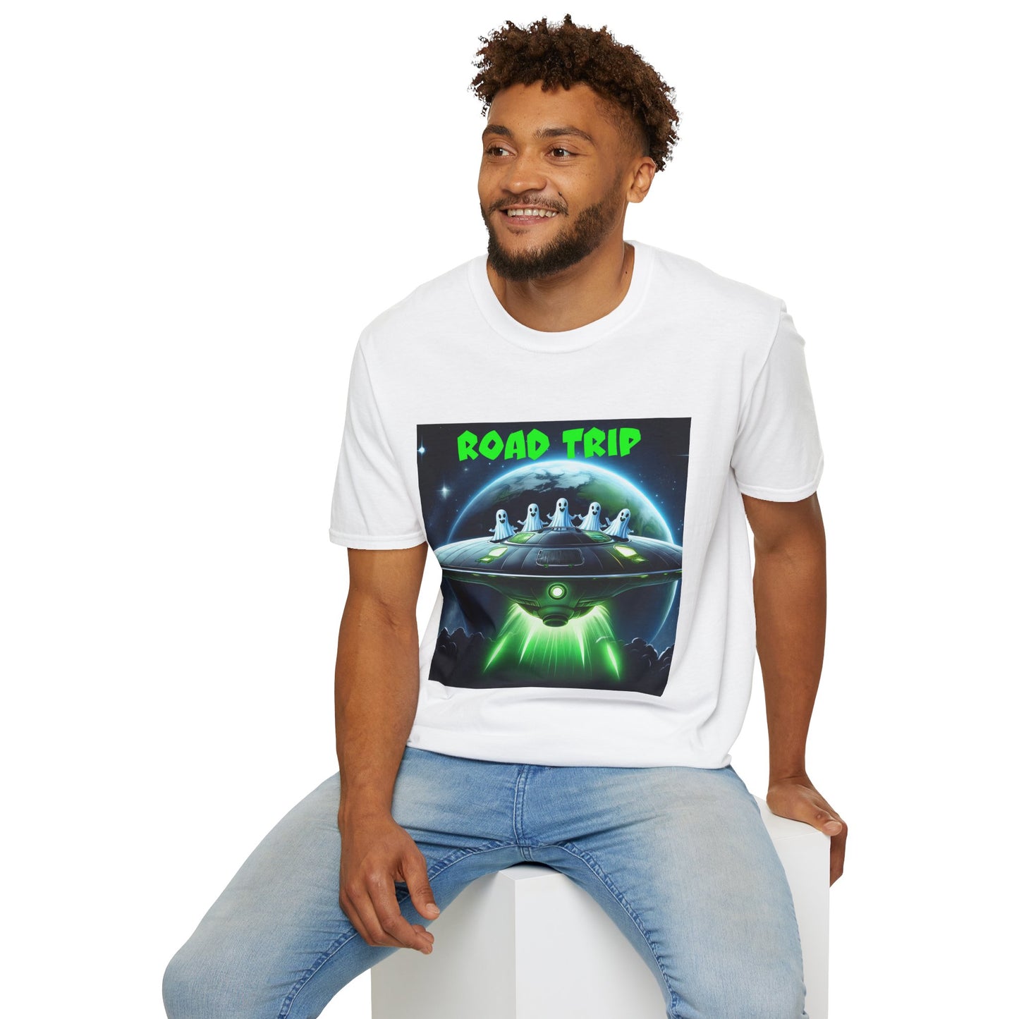 Retro Road Trip Alien T-Shirt | Unisex Graphic Tee, Space Adventure Shirt, Gift for Travelers, Cool Summer Tee, Road Trip Essentials