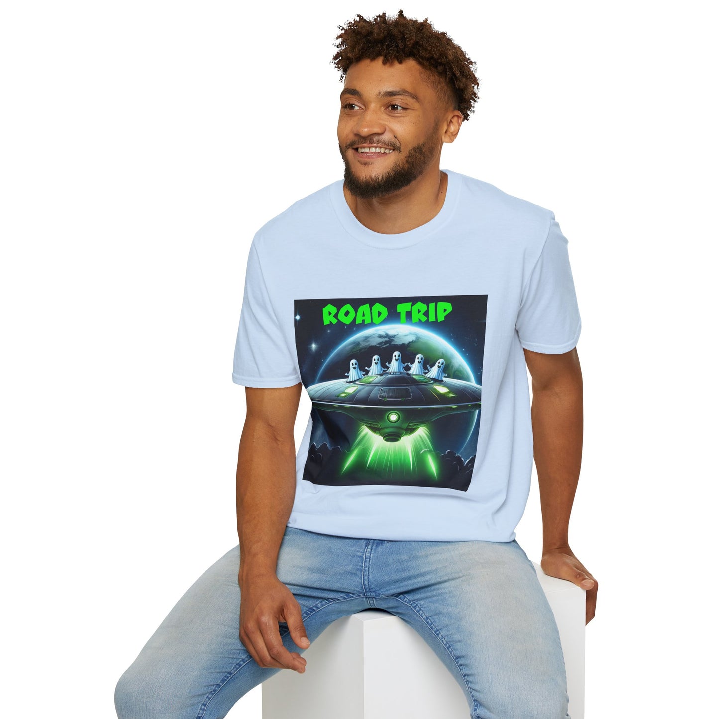 Retro Road Trip Alien T-Shirt | Unisex Graphic Tee, Space Adventure Shirt, Gift for Travelers, Cool Summer Tee, Road Trip Essentials