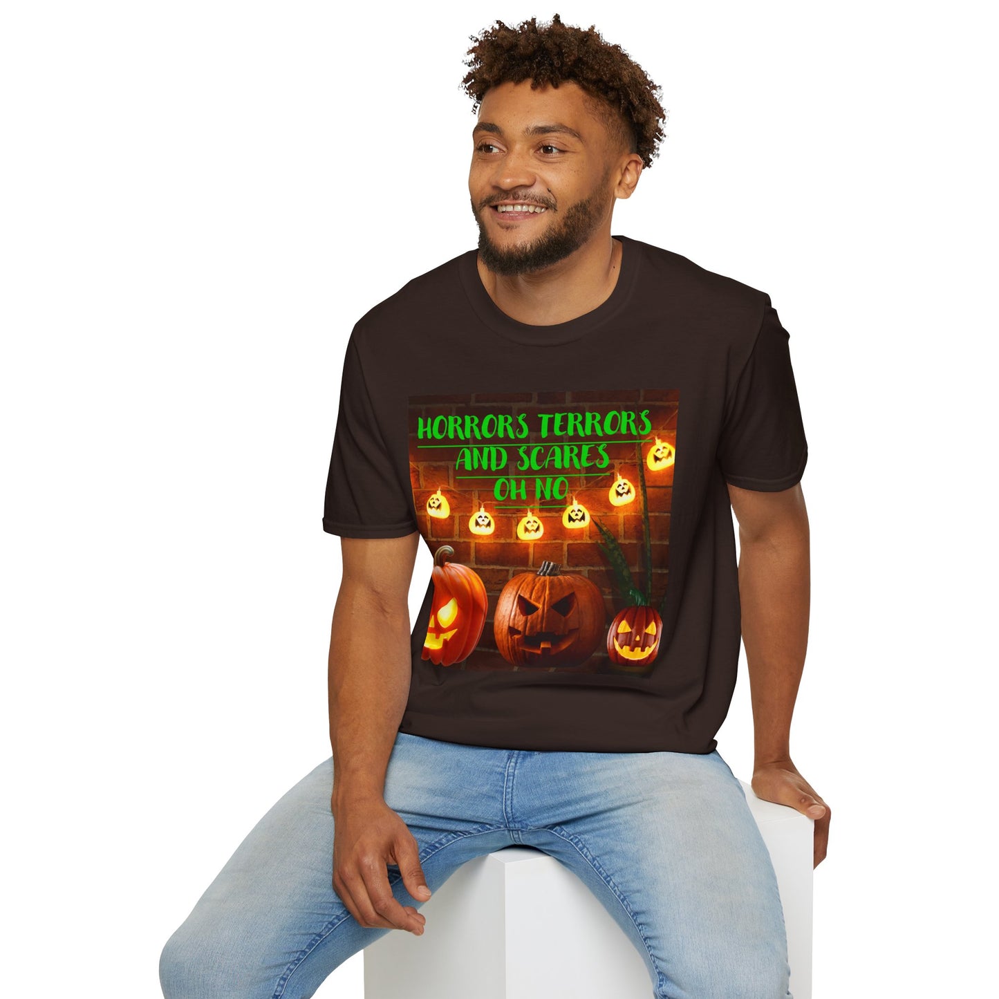 Halloween T-Shirt with Scary Pumpkins and string lights - Horror, Terrors and Scares Oh No