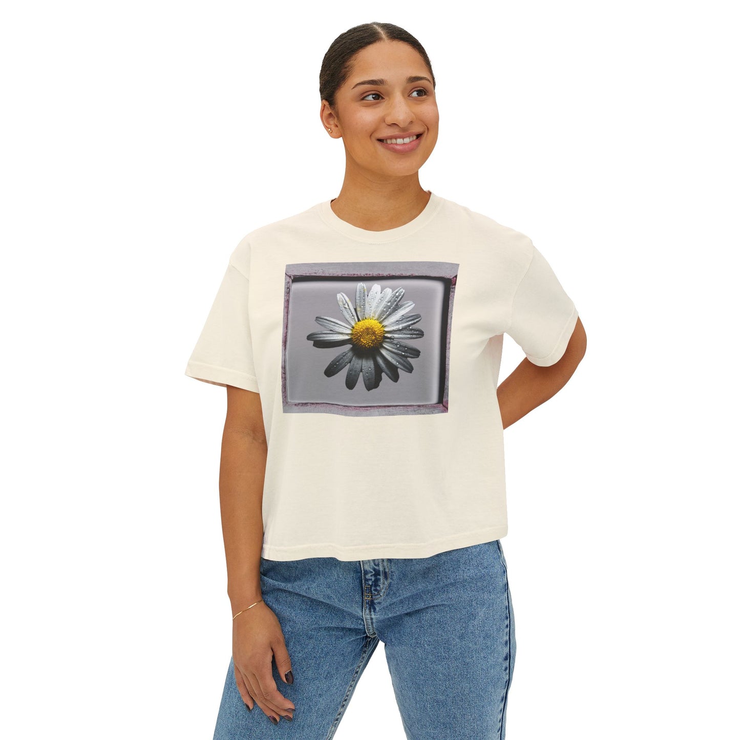 Daisy Floral Women's Boxy Tee, Relaxed Summer Top, Casual Wear, Gift for Her, Spring Fashion, Feminine Style