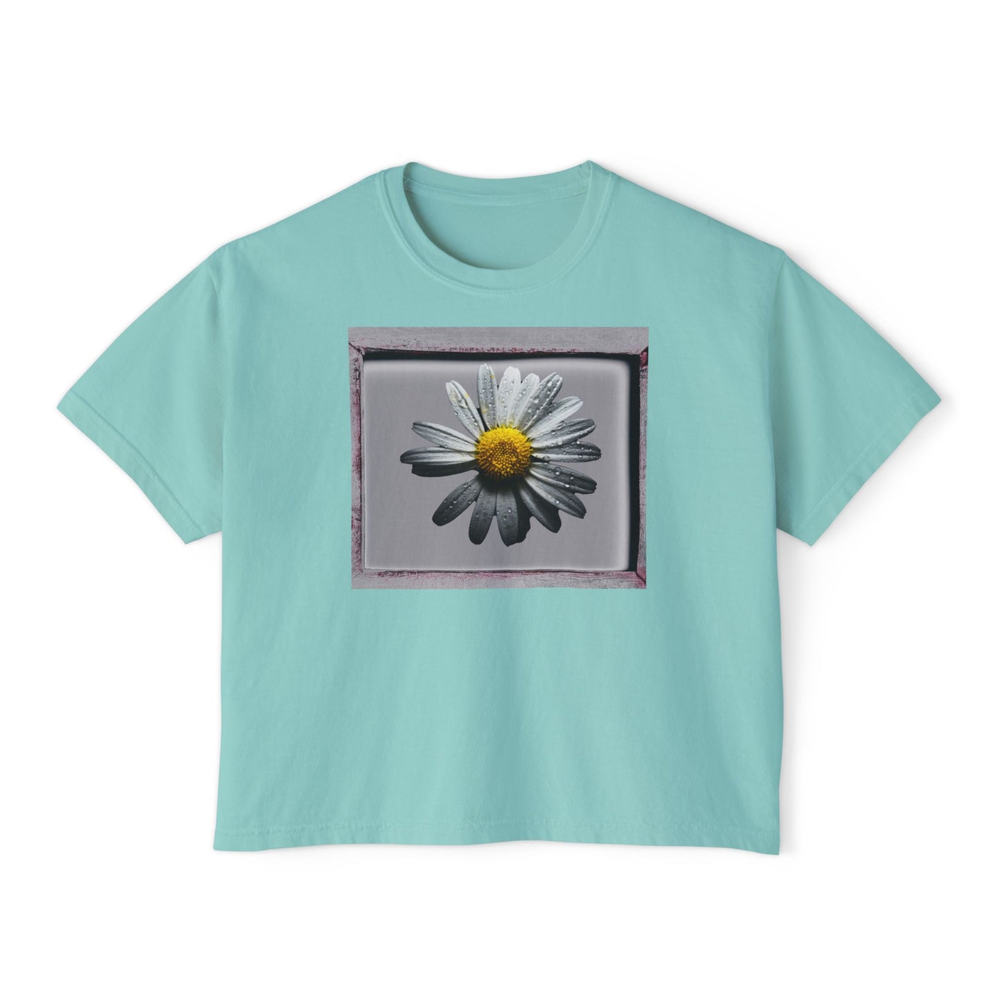 Daisy Floral Women's Boxy Tee, Relaxed Summer Top, Casual Wear, Gift for Her, Spring Fashion, Feminine Style