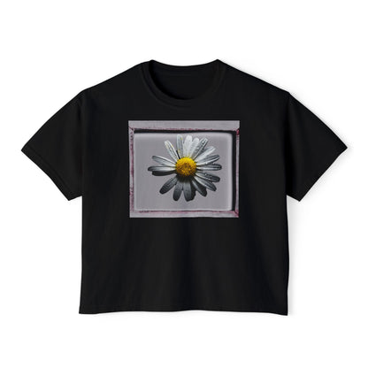 Daisy Floral Women's Boxy Tee, Relaxed Summer Top, Casual Wear, Gift for Her, Spring Fashion, Feminine Style