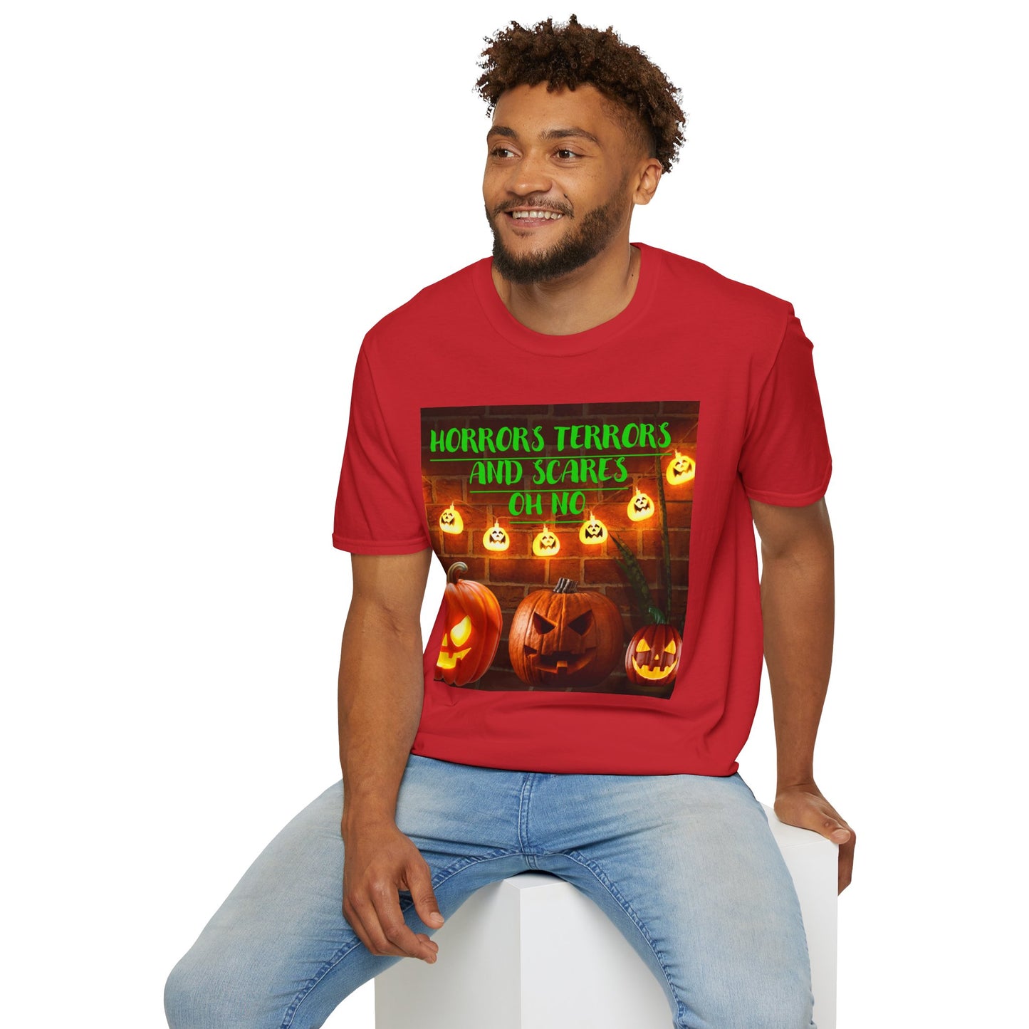 Halloween T-Shirt with Scary Pumpkins and string lights - Horror, Terrors and Scares Oh No
