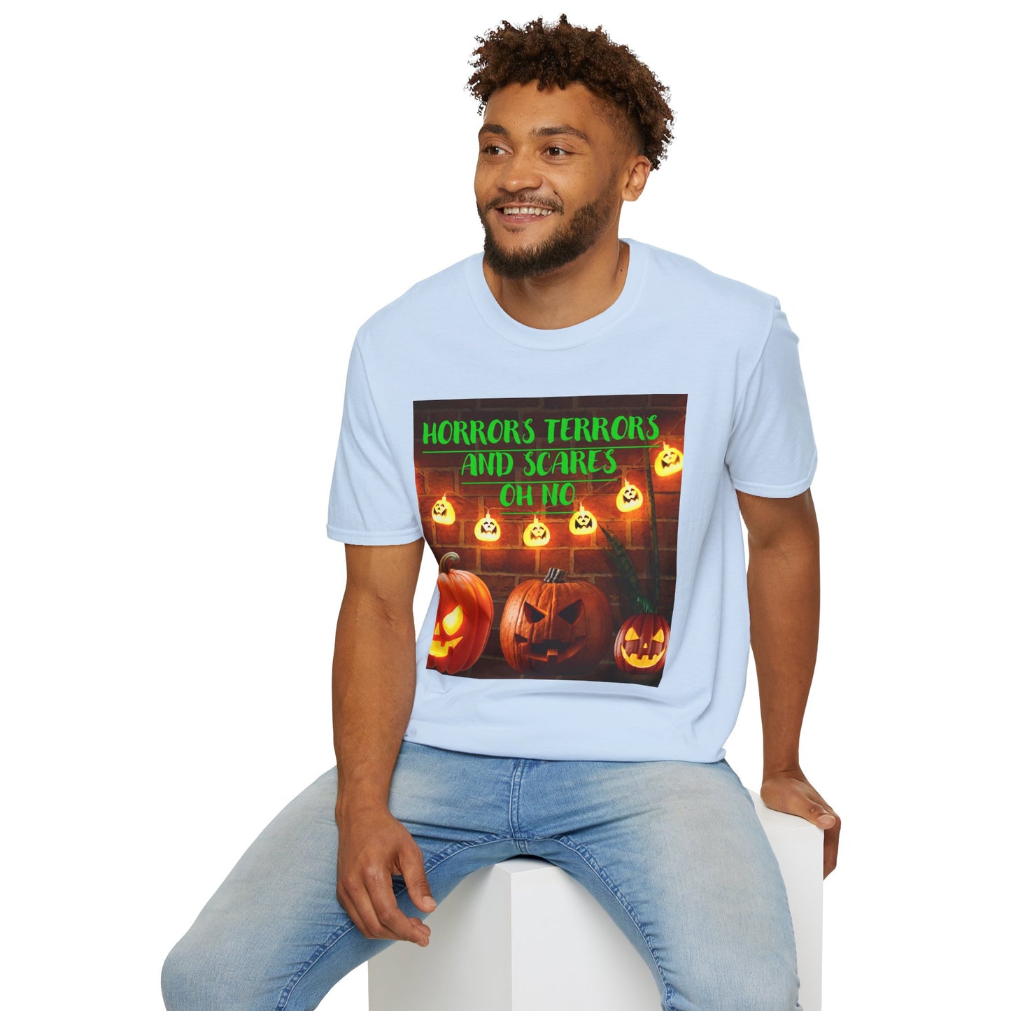 Halloween T-Shirt with Scary Pumpkins and string lights - Horror, Terrors and Scares Oh No