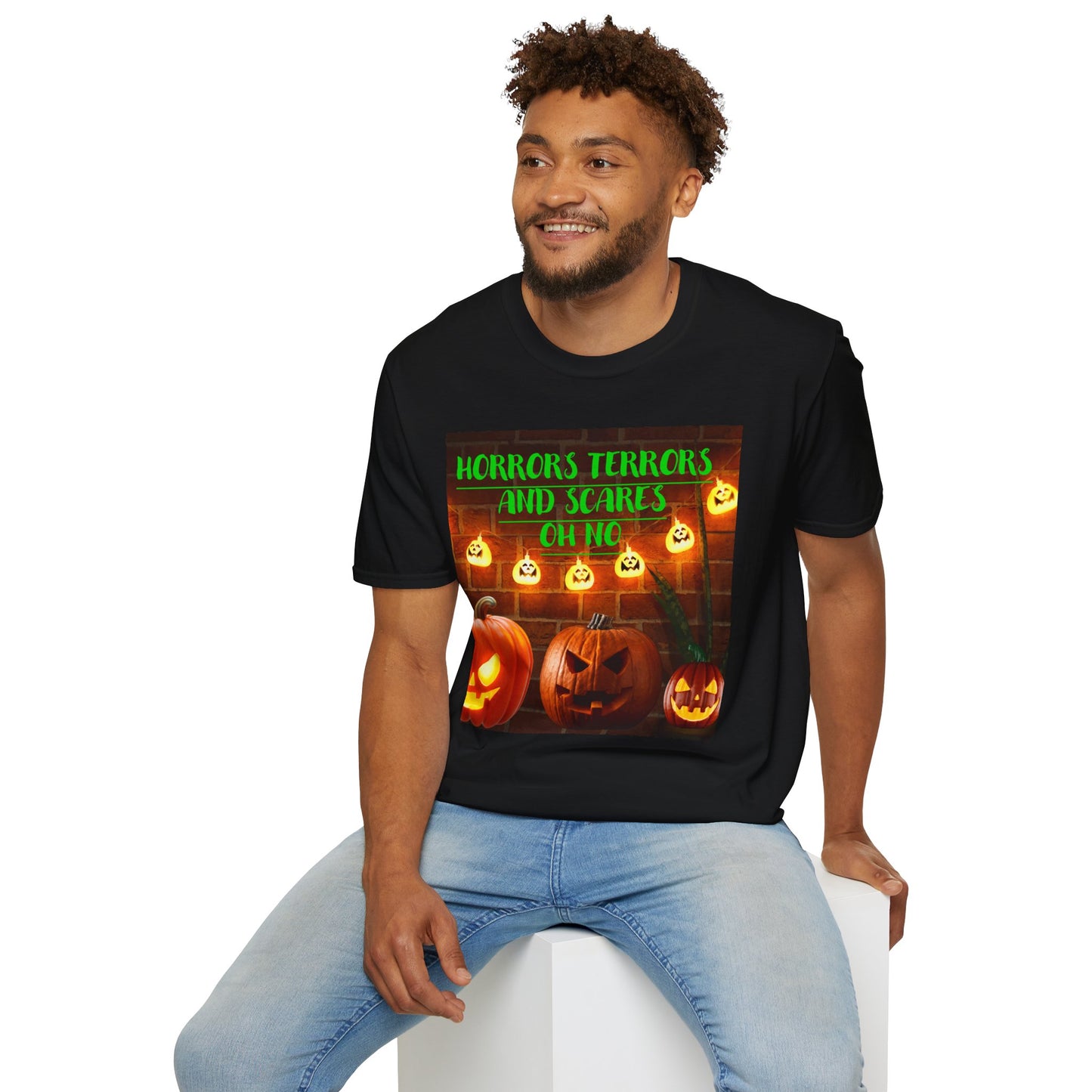 Halloween T-Shirt with Scary Pumpkins and string lights - Horror, Terrors and Scares Oh No