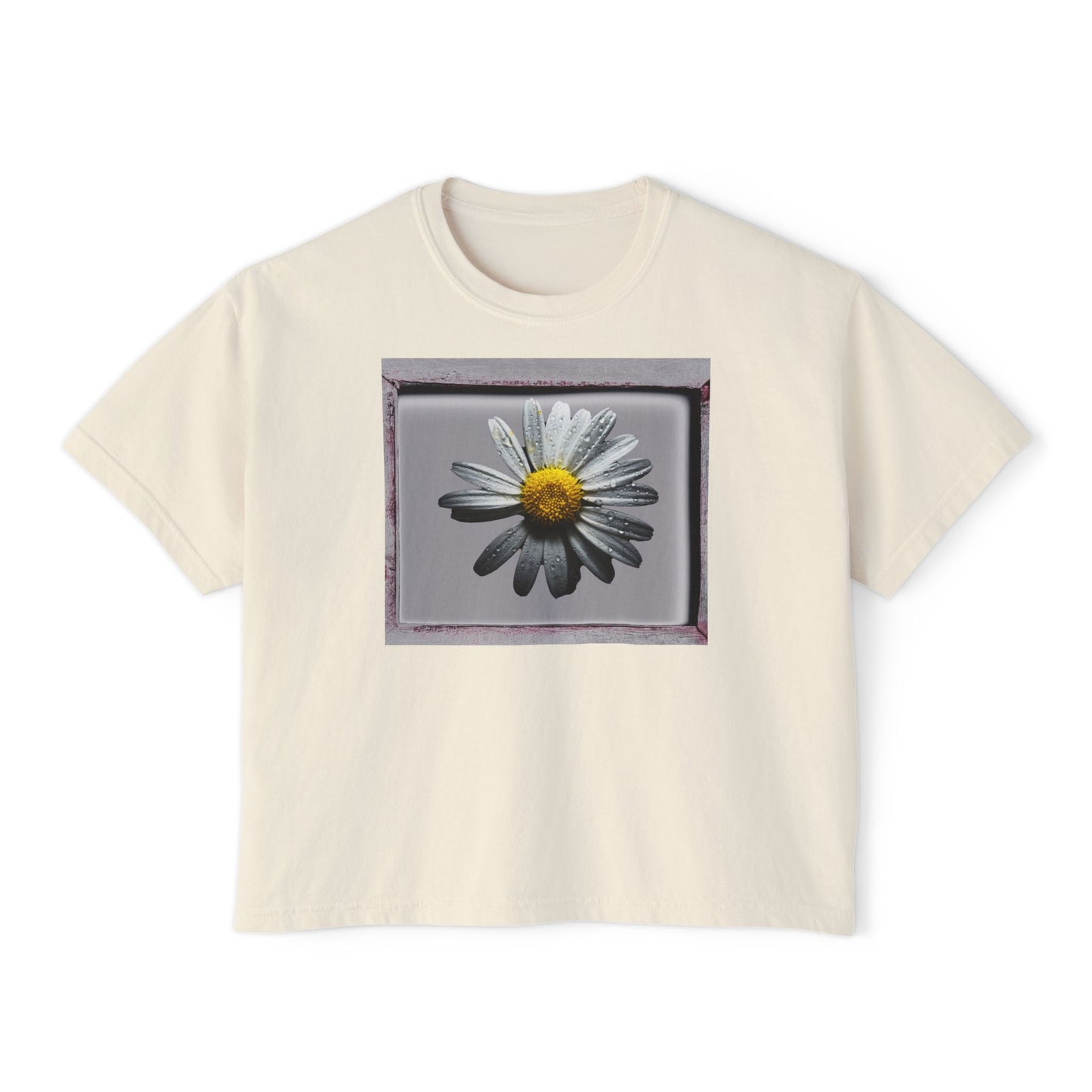 Daisy Floral Women's Boxy Tee, Relaxed Summer Top, Casual Wear, Gift for Her, Spring Fashion, Feminine Style